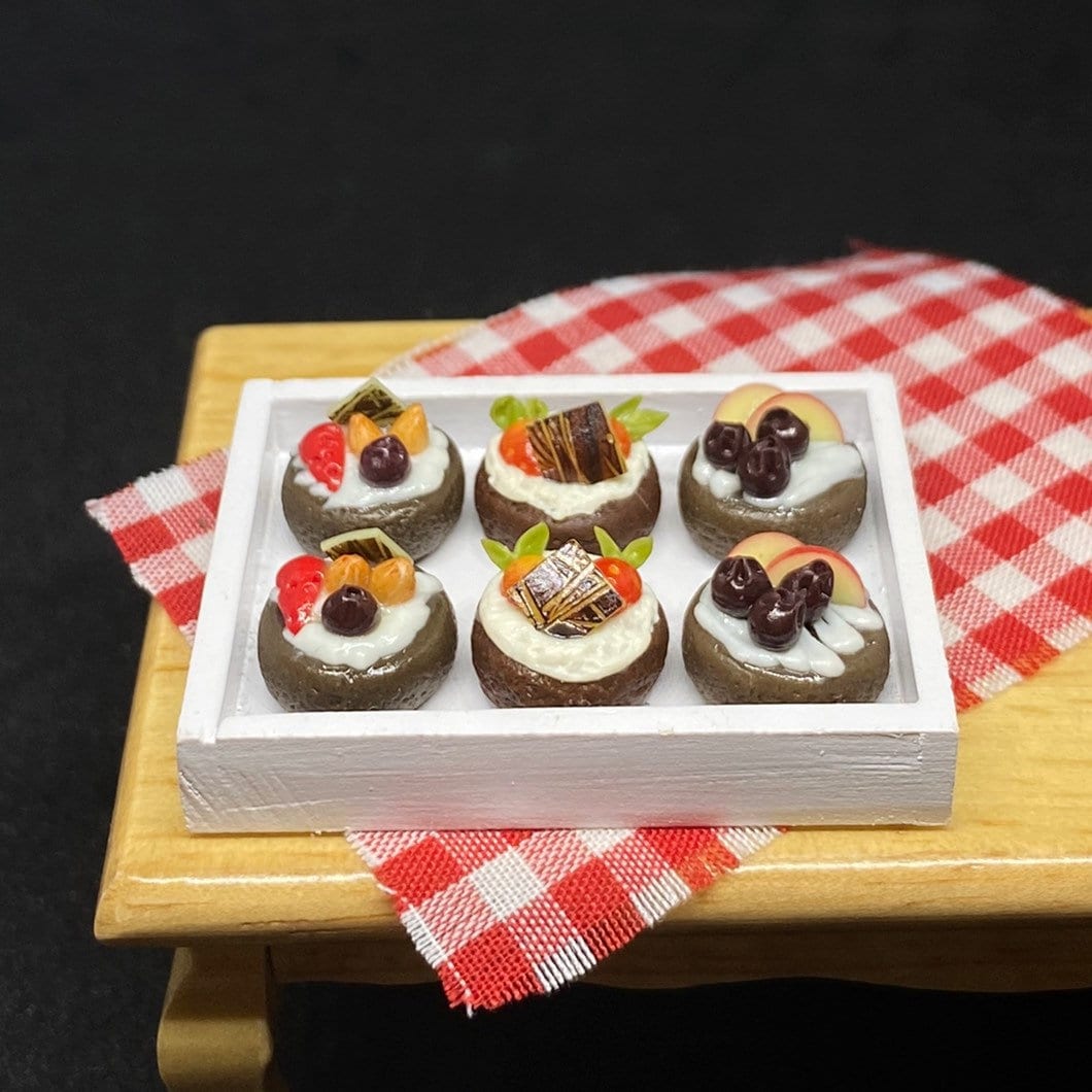 Miniature Fruit Cake in Wooden Tray, Miniature Bakery, Miniature Sweets, Miniature Bread, Miniature Fruit, Miniature Food, Dollhouse Food