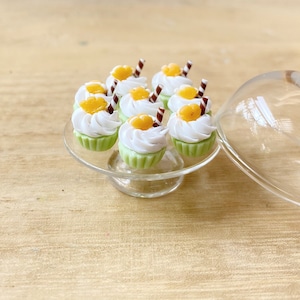 8 pcs.Miniature Cupcakes, Miniature Cakes, Miniature Bakery, Miniature Cookie, Cake, Mini Cakes