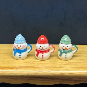 Miniature Snowman Mug,Miniature Ceramic Mug,Miniature Christmas Mug,Christmas Gifts,Dollhouse Mug,Miniature Cup