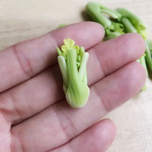 2/5/10 pcs. Miniature Celery, Dollhouse Celery, Miniature Vegetable, Dollhouse Vegetables, Small Celery, Mini Celery, Green Celery, VG019 image 4