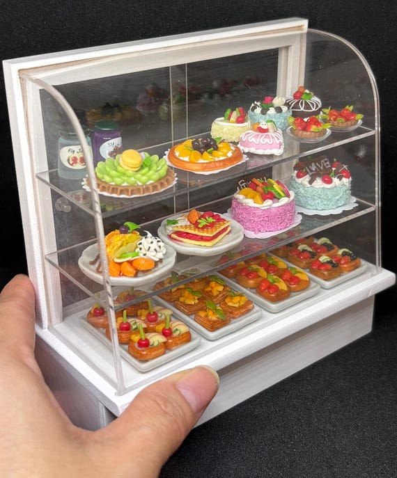 Miniature à l'échelle 1:12 - Vitrine à gâteaux et bonbons pour maison de poupée, comptoir de boulangerie avec gâteaux et repas légers - France Miniature à l'échelle 1:12 - Vitrine à gâteaux et bonbons pour maison de poupée, comptoir de boulangerie avec gâteaux et repas légers - France