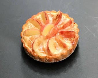 Miniature Apple Pie on Aluminum Tray,Dollhouse Pie,Miniature Pie,Miniature Sweet,Dollhouse Bakery,Miniature Fake food