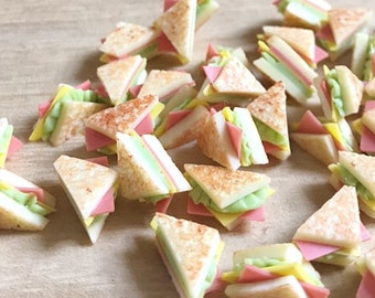 10 /20 pcs.Miniature Sandwiches,Miniature Bakery,Miniature Sweet, Dolls and Miniature, Miniature Ham Sandwich,,Miniature Accessories