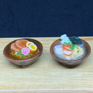 2 Stück Sets Miniatur Japanische Nudel,Miniatur japanisches Essen,Miniatur Nudel,Miniatur Heiße Suppe,Miniaturen Japanisches Essen Set