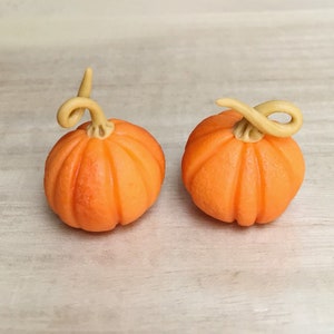 Miniature Pumpkin, Miniatures Orange Pumpkin , Miniature Vegetable, Miniature Halloween Pumpkin, Mini Orange Pumpkin, Halloween, VG006