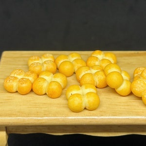 5 Pcs.Miniature Bread,Miniature Bakery,Handmade Bread,Dolls House bakery,Dolls house bread,Miniature bakery,polymer clay bread,Miniature