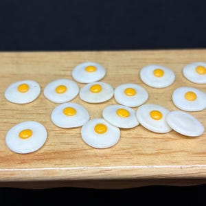 10/20 Miniature Fried Eggs,Miniature food,Dollhouse food,Miniature Eggs