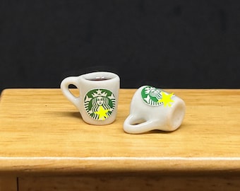 Tazze da caffè in miniatura per casa delle bambole in