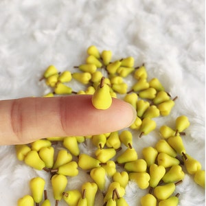 Miniature Yellow Pear,Dolls house and Miniature,Miniature Fruit,Yellow Pear,Miniature Sweet,Miniature Handmade,Handcrafts,Miniature Jewelry