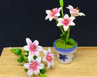Miniature Flower,Miniature White Lily, Dollhouse Flower, Miniature Garden, Dollhouse Lily, Flower Clay,Lily Flower, Mini Flower