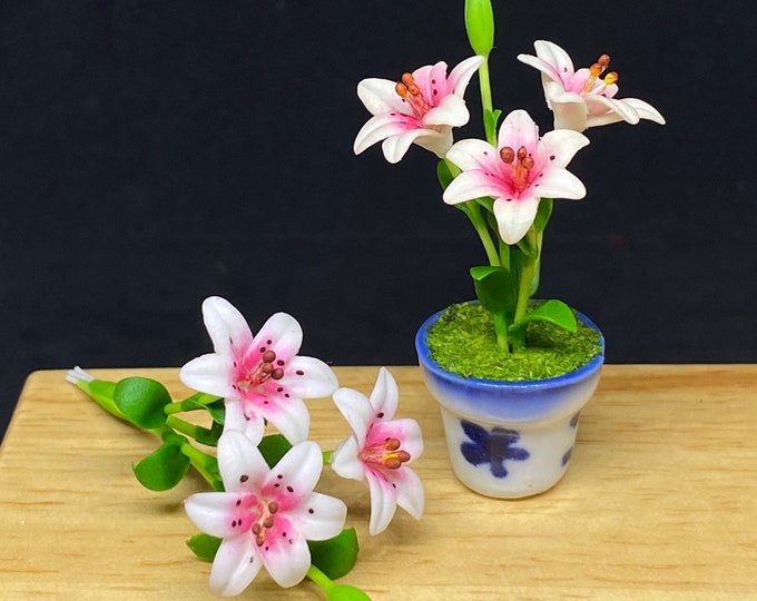 Miniature Flower,Miniature Lily,Dollhouse Flower,Miniature Garden,Dollhouse Lily,Flower Clay,Lily Flower,Mini Flower