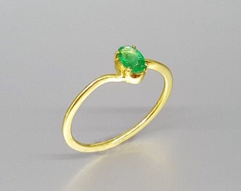 Emerald ring 18K gold unique gift for her Engagement ring green Colombian Emerald natural precious gemstone solitaire ring May birthstone