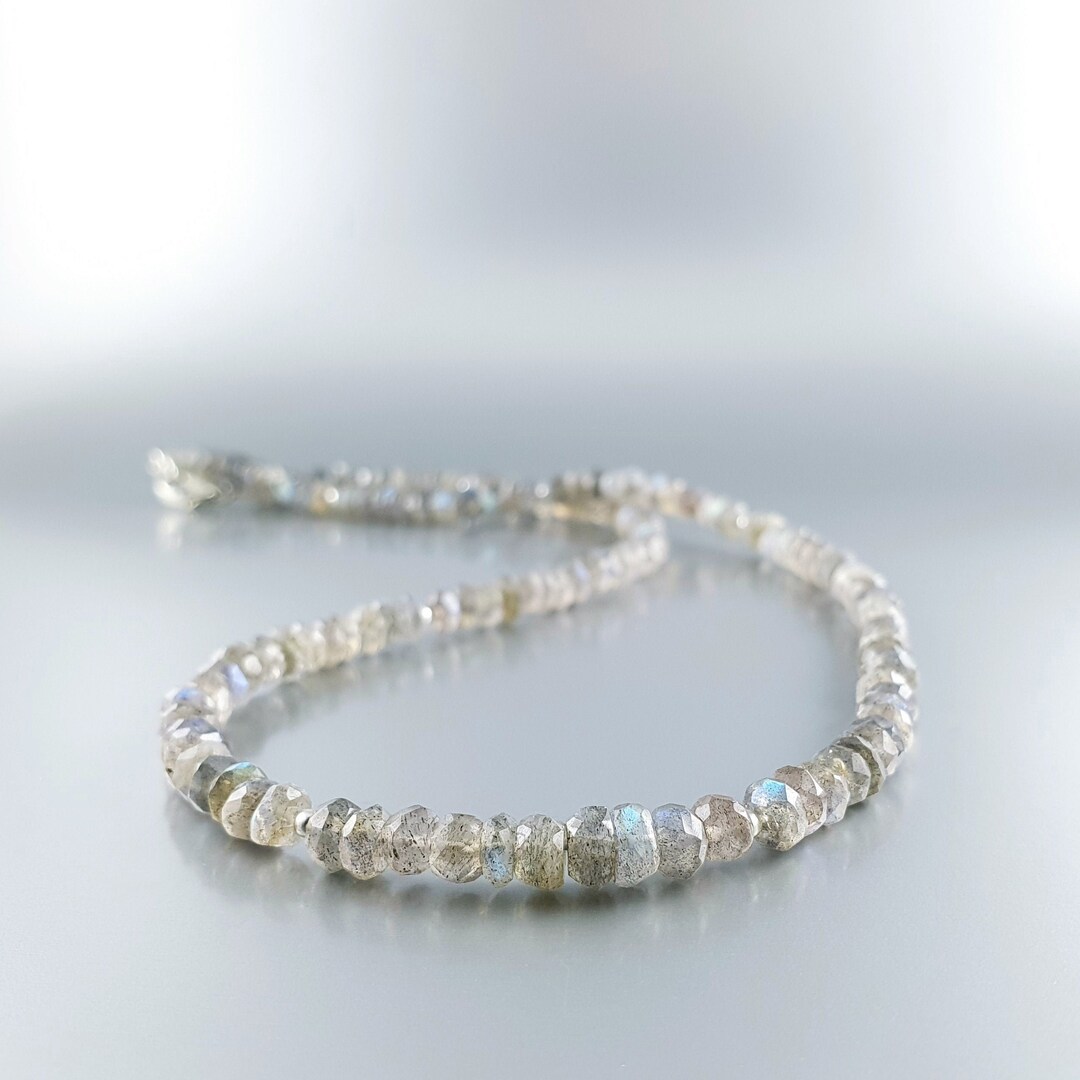 Collier de perles rondelles facettées en labradorite naturelle