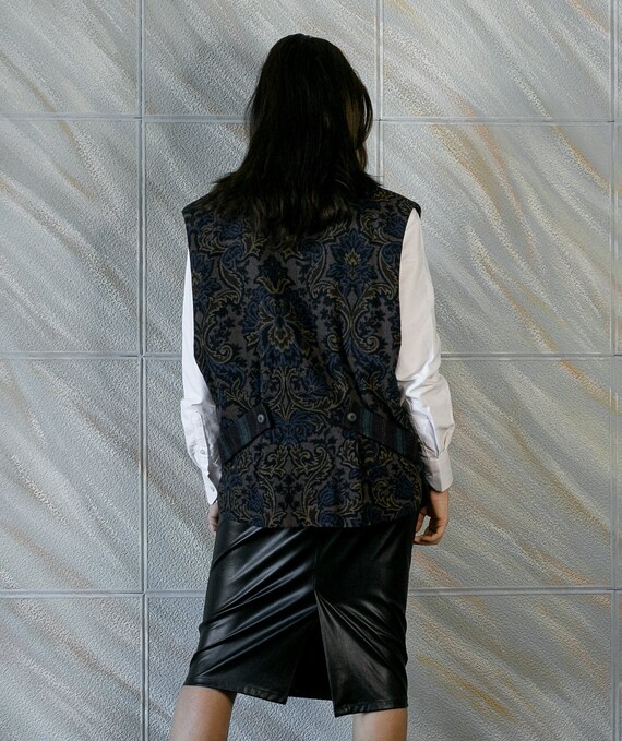 Byblos Oversize Vest in wool, vintage clothing 80s - image 3