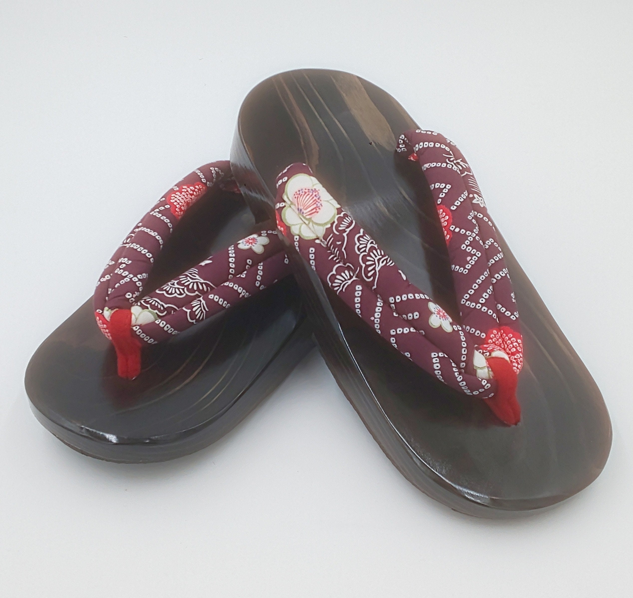 Traditional design HANAO** on Geta for Ladies'