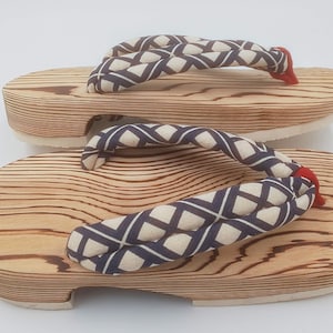 Traditional Japases Motif (KOUSHI) HANAO** on White Geta for Ladies'