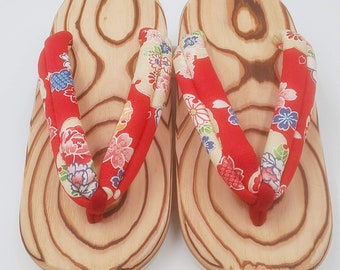 Sakura HANAO** on White Geta for Ladies&#39;