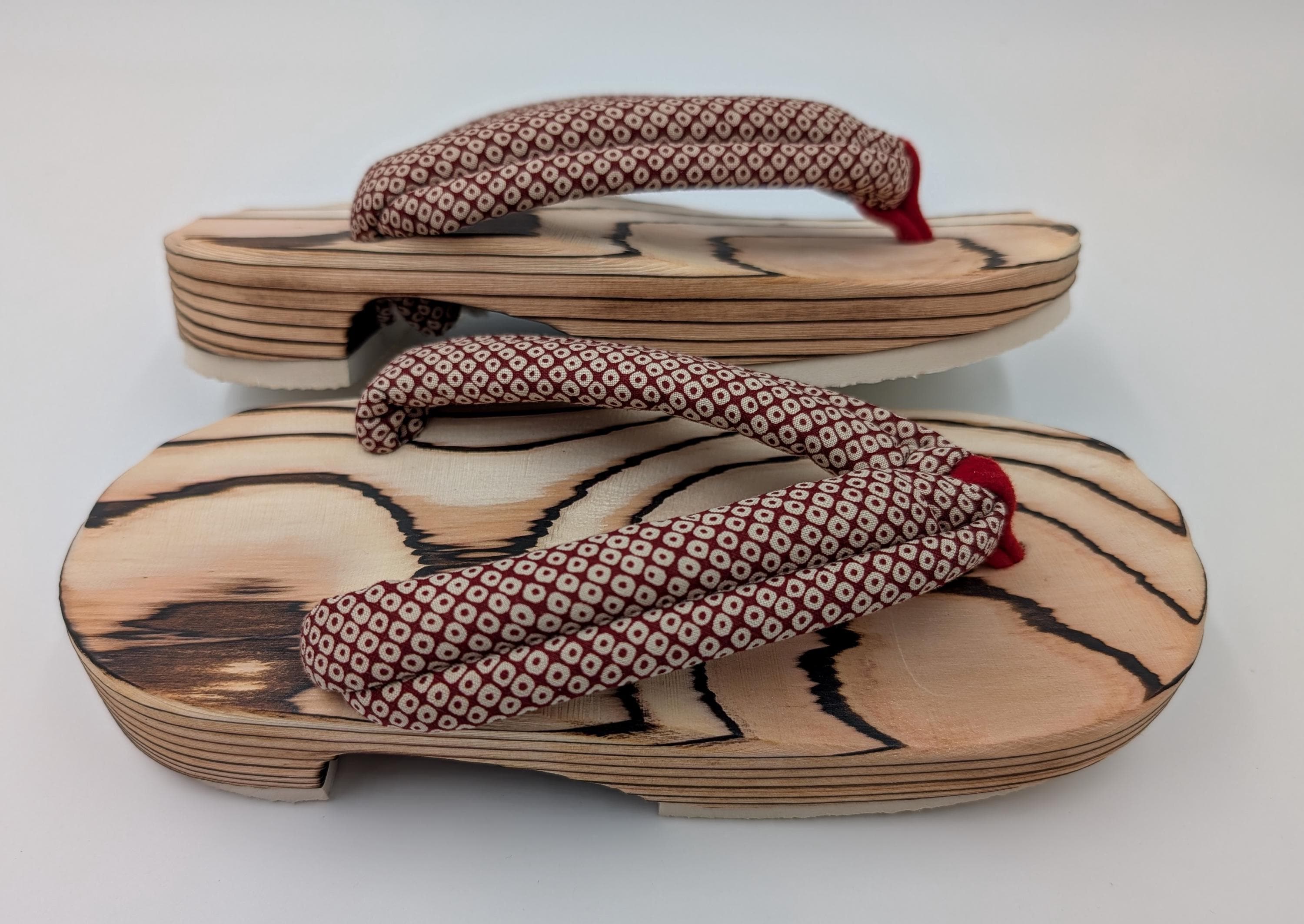 Vintage AKA SAMEKOMON (赤鮫小紋) Motif HANAO** on White Geta for