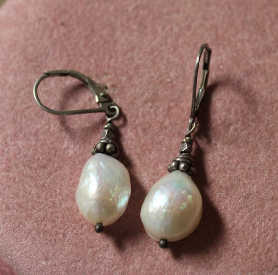 Pearl Earrings - image 3