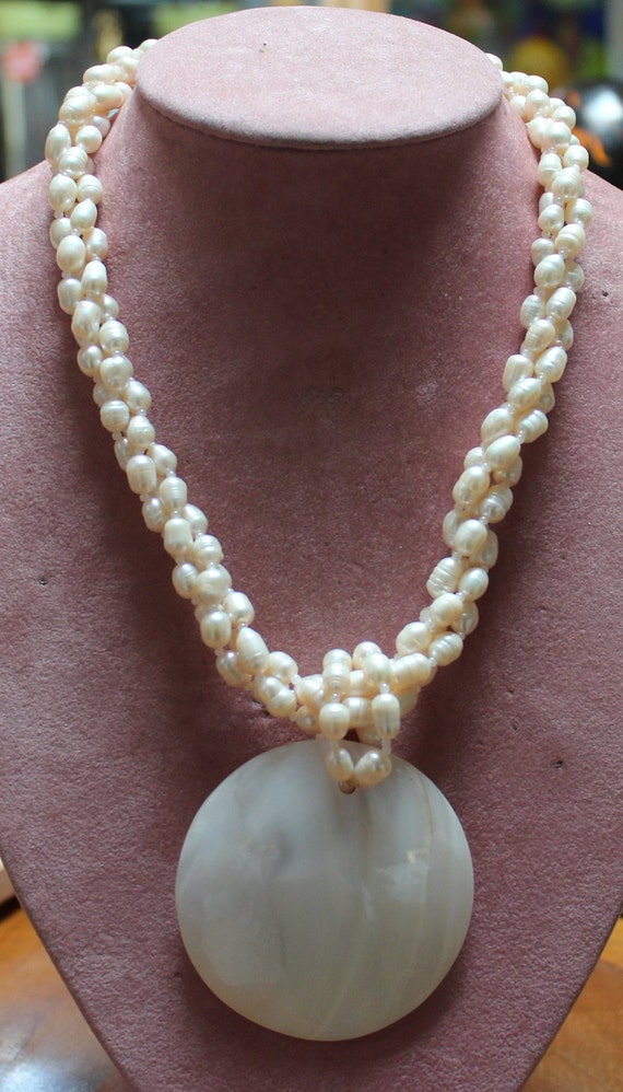 Magnificent Triple Strand Pearl Necklace With Mot… - image 5