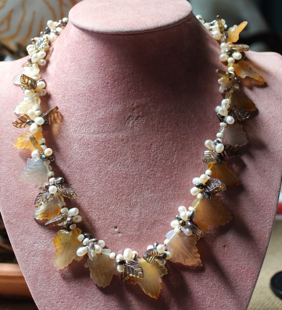 Handcrafted Pearl Cluster and Crystal Necklace/Wh… - image 1