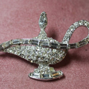 Crystal Aladdin&#39;s Lamp Brooch/Aladdin&#39;s Lamp Pin/Vintage Crystal Brooch