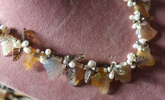 Handcrafted Pearl Cluster and Crystal Necklace/Wh… - image 3