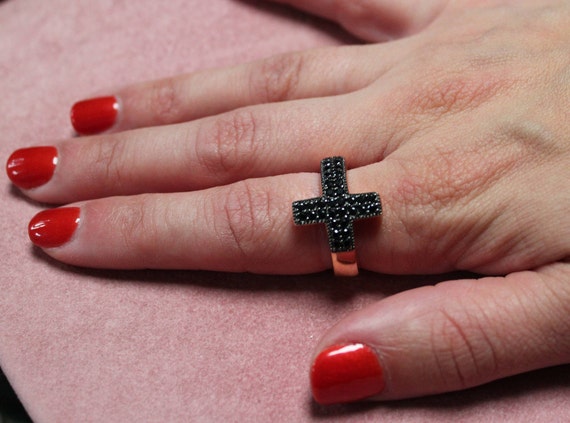 Vintage Cross Ring/Black Spinel and Bronze Cross … - image 2