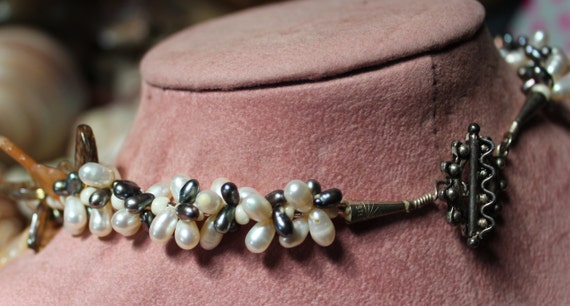 Handcrafted Pearl Cluster and Crystal Necklace/Wh… - image 7