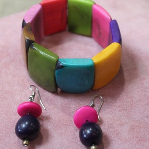 African Wooden Stretch Bracelet And Matching Bead Drop Earrings/Handcrafted African Bracelet With Earrings/Mother&#39;s Day/Birthday