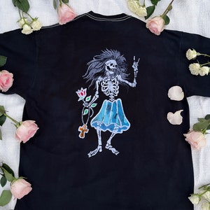 Camicia batik XXL con bocciolo di rosa