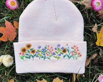 Bonnet carhartt rose clair à fleurs brodées à la main