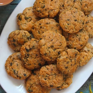 Handmade Methi Mathri, Freshly Prepared, Delivery in 3-10 Business Days (We create good healthy handmade edible item with air tight packing)