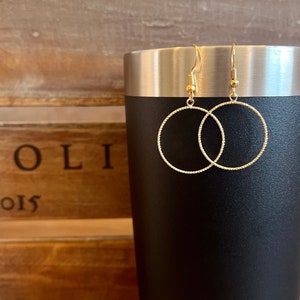 Delicate gold circle earrings, gold circle earrings, gold hoop earrings, delicate gold earrings, rose gold circle earrings