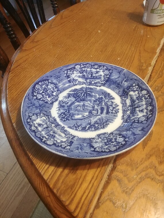 19 世紀の青い転写陶器の東洋風模様の 8-7/8 インチ プレート