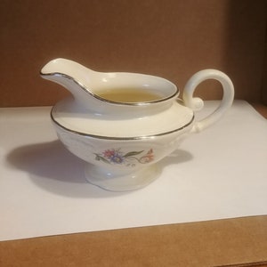 Hard to Find 1949 Homer Laughlin M212 Pattern 3-3/4&quot; Creamer on Marigold Blank. Awesome Undamaged Condition, Strong Trim. INV#1492