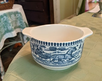 Mid-Century-60's Royal Currier & Ives Scarce Footed 5-3/4" Tab-Handled Gravy Boat. Excellent Undamaged Condition, No Crazing. INV#1764