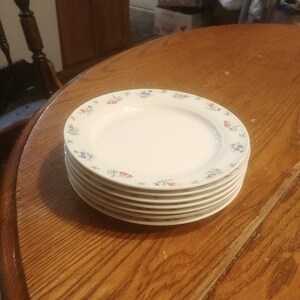 Siete platos para pan de 6-3/8" de la línea Harmony House Granitetone Monticello E-Styled de Sears, de 1941. ¡Difíciles de encontrar! Sin daños. N.° de inventario 1545