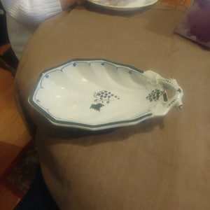 19th Century Ironstone 8-1/2&quot; X 5-1/8&quot; Shell-Shaped Serving Bowl. Cobalt Blue Trim and Grape Bunches. 6 Small Base Rim Edge Chips. INV#1299