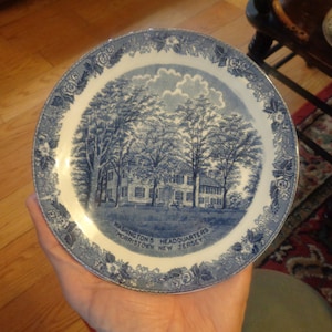 Circa 1967-75 Alfred Meakin Jonroth Studios 7&quot; Commemorative Plate, Washington&#39;s Headquarters, Morristown, New Jersey. Undamaged. INV#1031