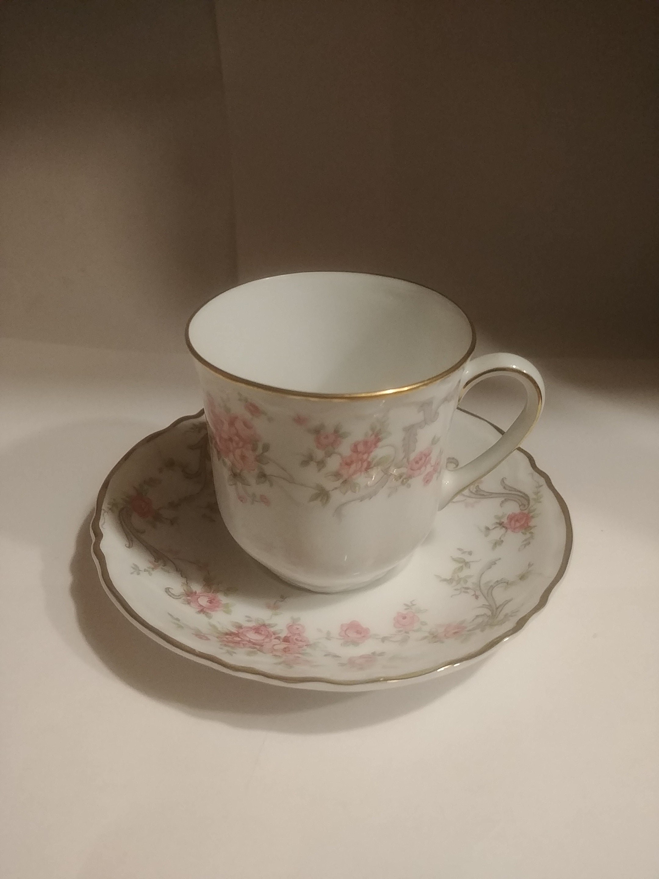 新品モーニング食器セット HUTSCHENREUTHER　ドイツ食器　花柄 新品モーニング食器セット HUTSCHENREUTHER ドイツ食器 花柄