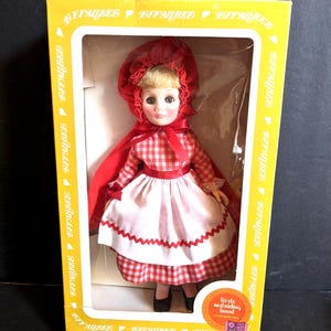 1986 Effanbee #1178 Little Red Riding Hood 11&quot; sleep Eye Doll. All Original and Not Played With. Excellent Box. INV#Doll06