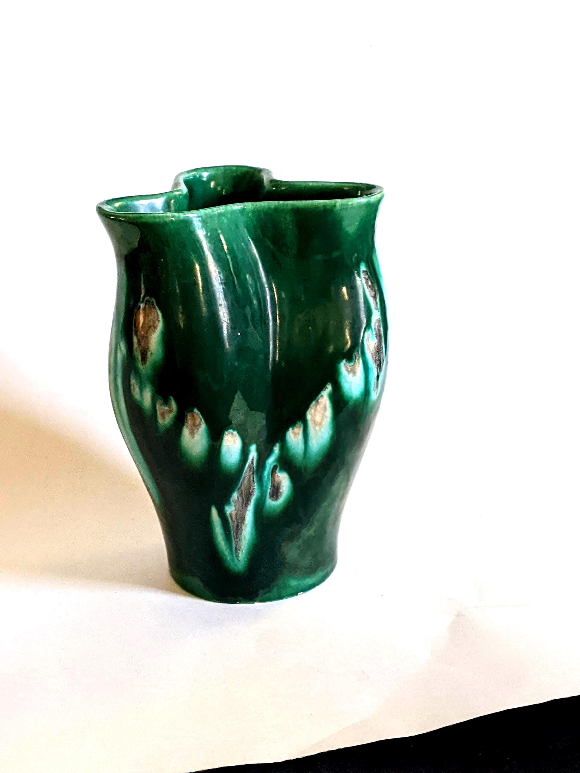 Vaso MCM Royal Haeger in smalto verde biomorfo da 7-1/8". #1800X3