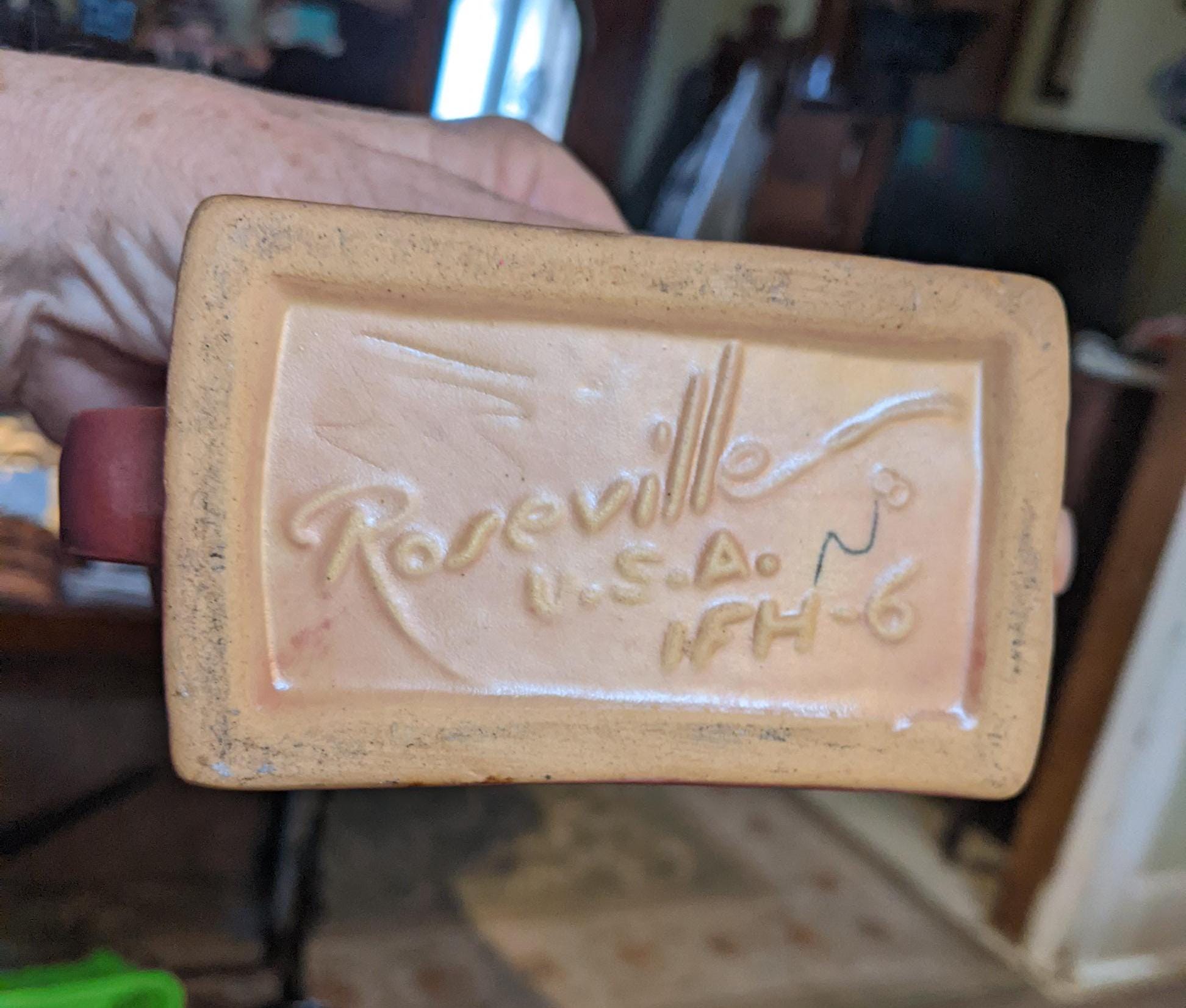 Cir 1947+ Roseville Snowberry Dusty Rose 6