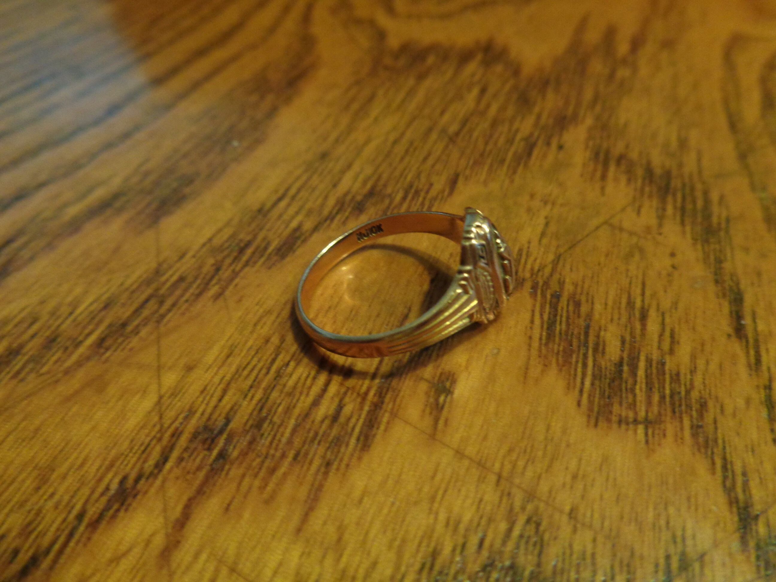Hj10k gold best sale ring