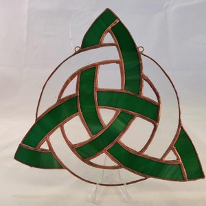 Celtic Trinity Knot with Circle &quot;Triquetra&quot; or Irish Love Knot