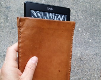 Kindle VOYAGE Cover - Leather Kindle Cover - Kindle case - Kindle Sleeve. Handmade Kindle Cover in genuine leather, fully handmade.