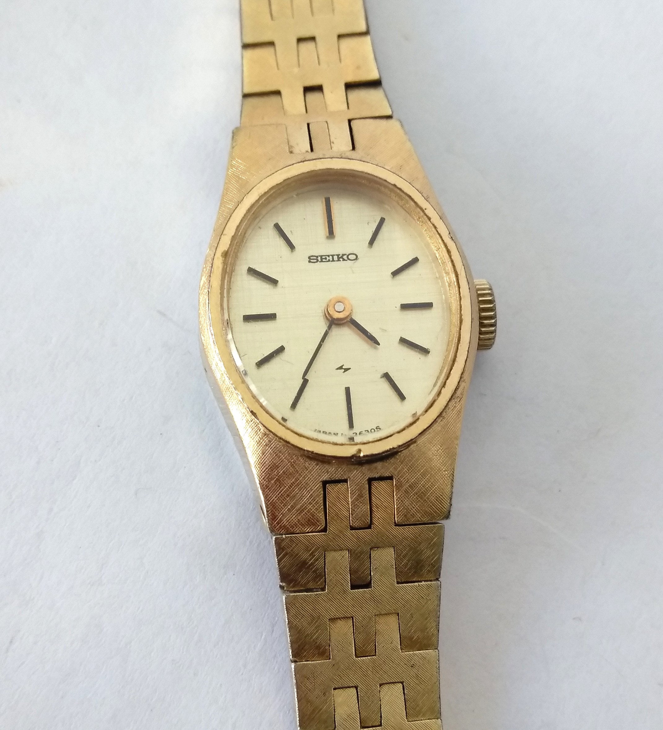 ON SALE Vintage Womens Seiko Wind Up 