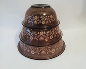 MINT Pyrex 3 Piece Set Friendship Nesting Bowls, Vintage Pyrex Bowls, Nesting , Mixing Bowl Brown Pyrex Nesting Bowls, Set of 3 LIKE NEW