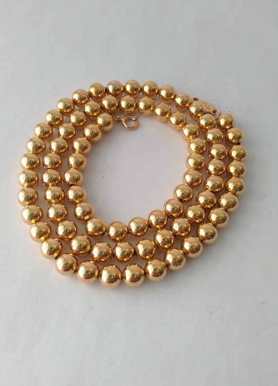 Gold Tone Clasp Bracelet 8 Inches Long Unisex Jewelry Mod Designer Signed Classic Vintage Costume Jewelry